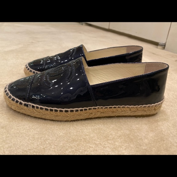 Chanel navy patent leather espadrilles size 7 - Picture 4 of 5